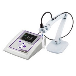 Benchtop pH Meter